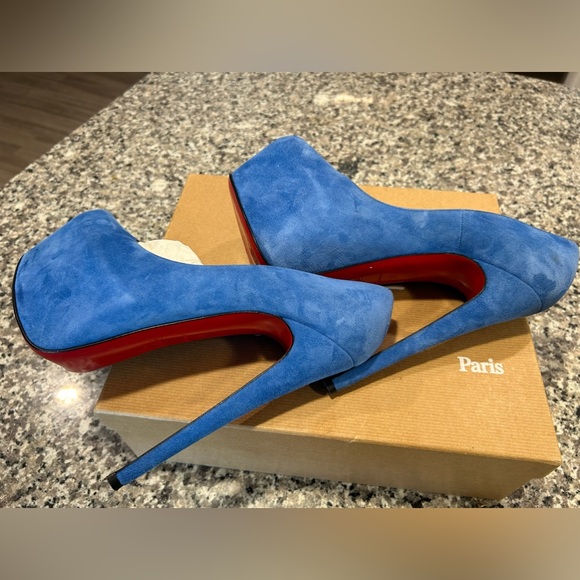 Christian Louboutin Blue Suede Daffodile Pumps Size 39